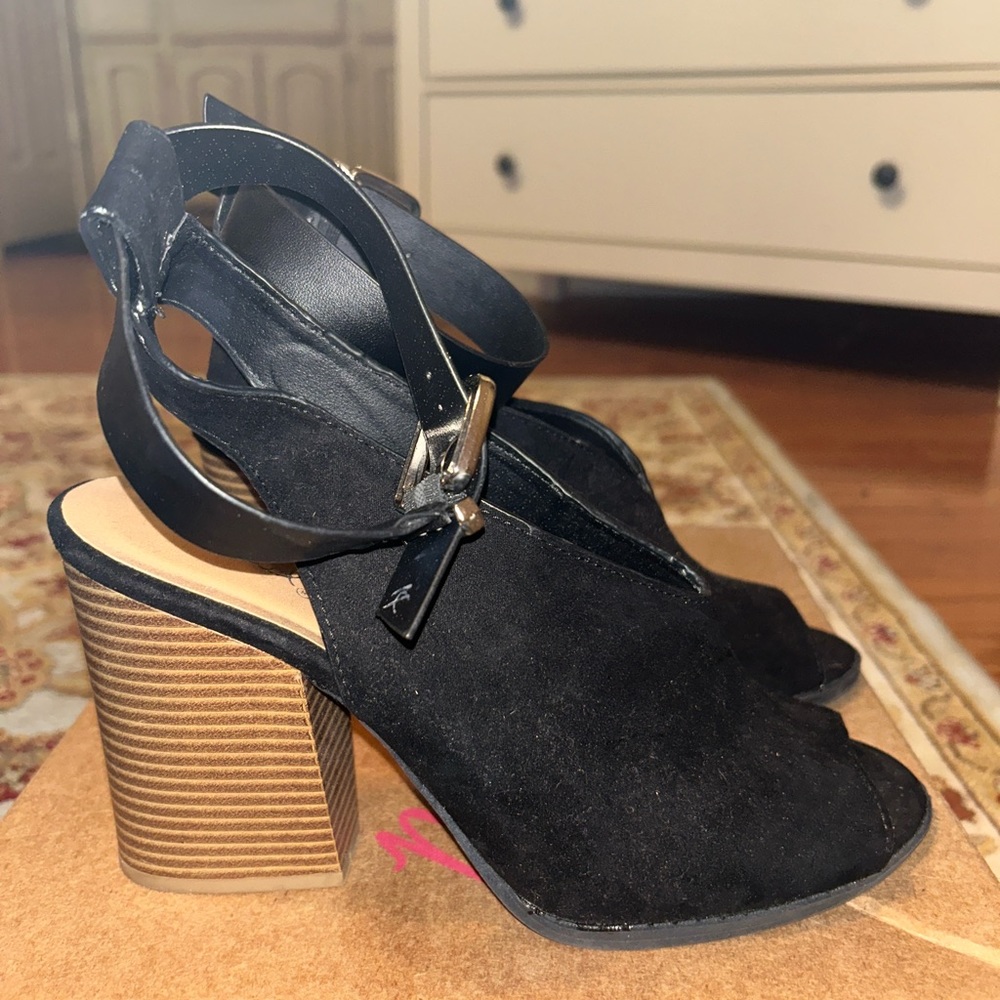 Cupid Faux Suede Sandal Heels Sz 9